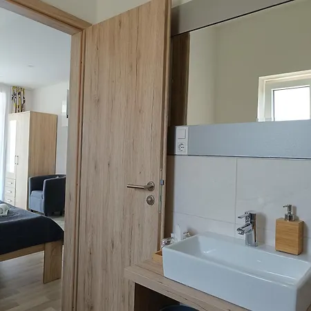 Ujhely Apartmanhaz Siofok Exterior photo