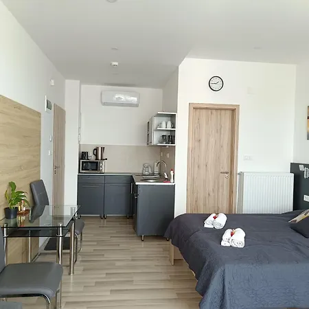 Ujhely Apartmanhaz Siofok Exterior photo