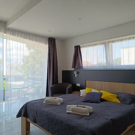 Ujhely Apartmanhaz Siofok Exterior photo