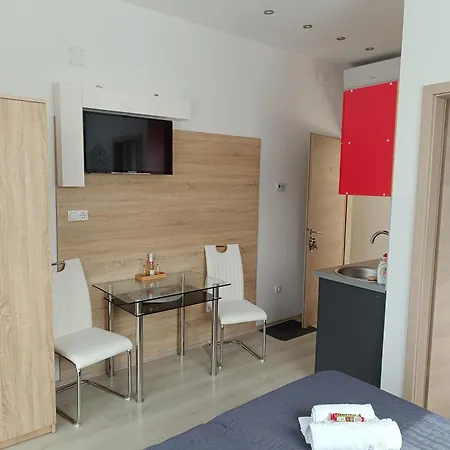 Ujhely Apartmanhaz Siofok Exterior photo