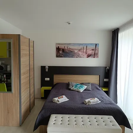 Ujhely Apartmanhaz Siofok Exterior photo