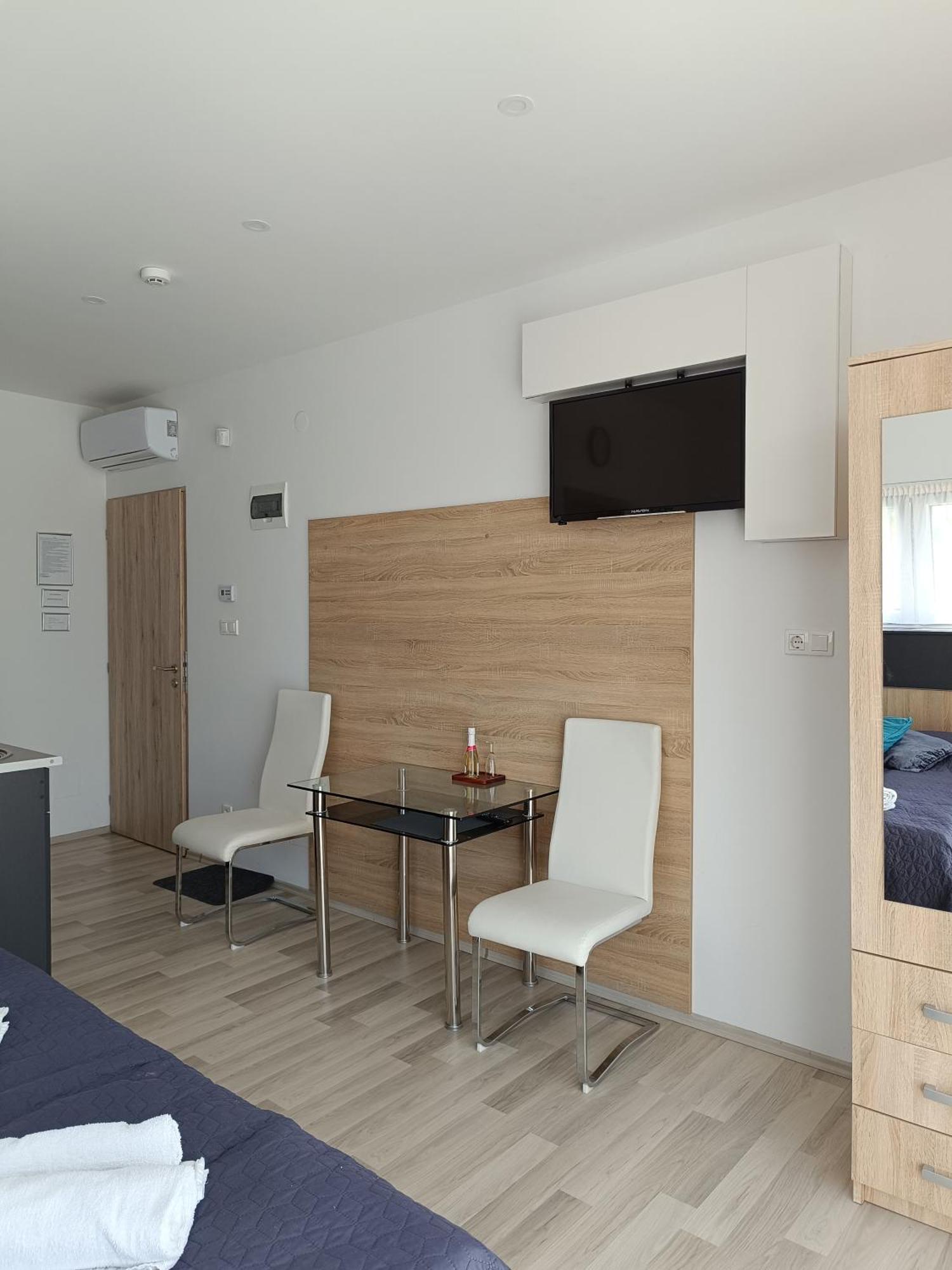 Ujhely Apartmanhaz