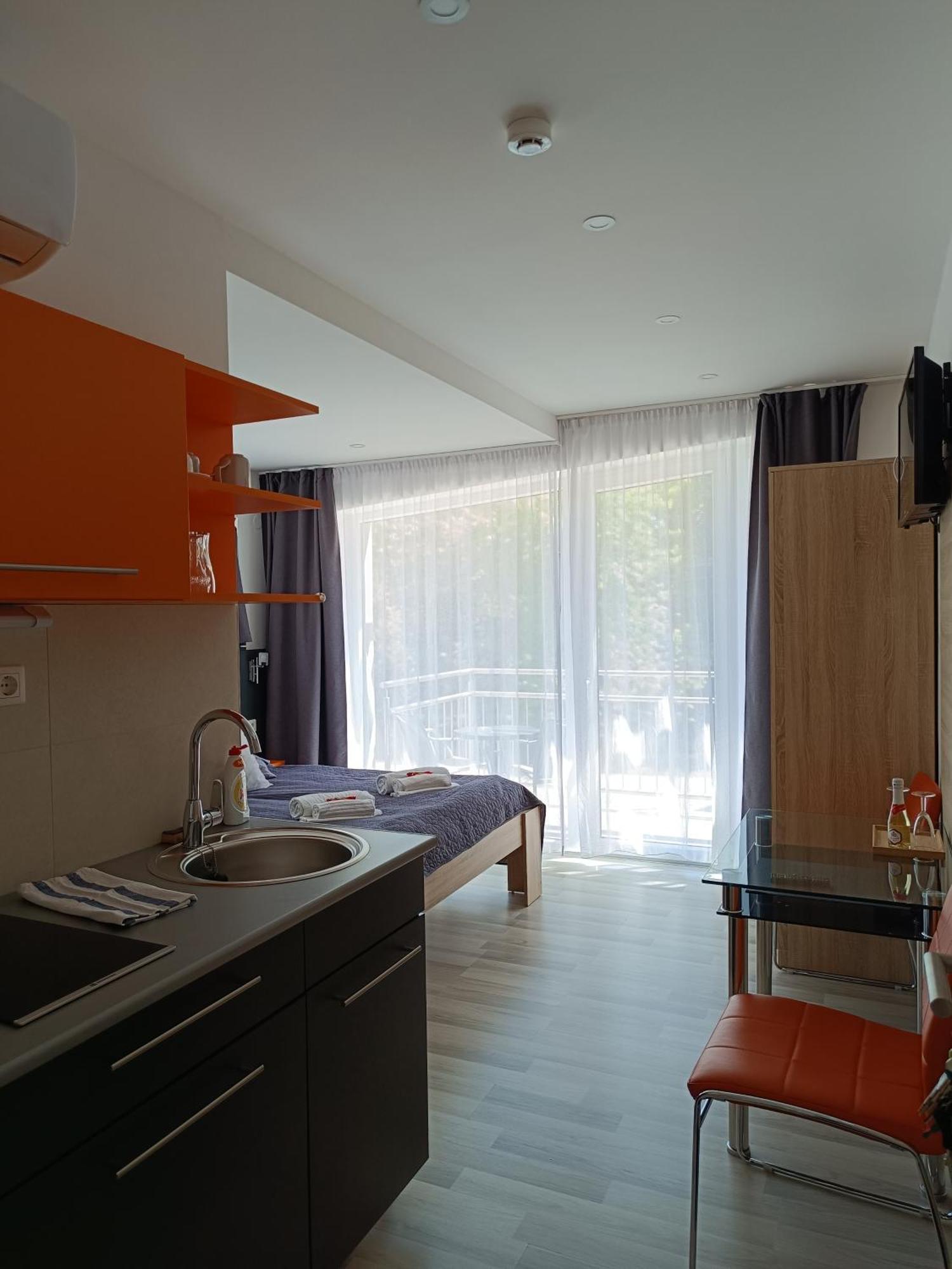 Ujhely Apartmanhaz Apartament Siófok
