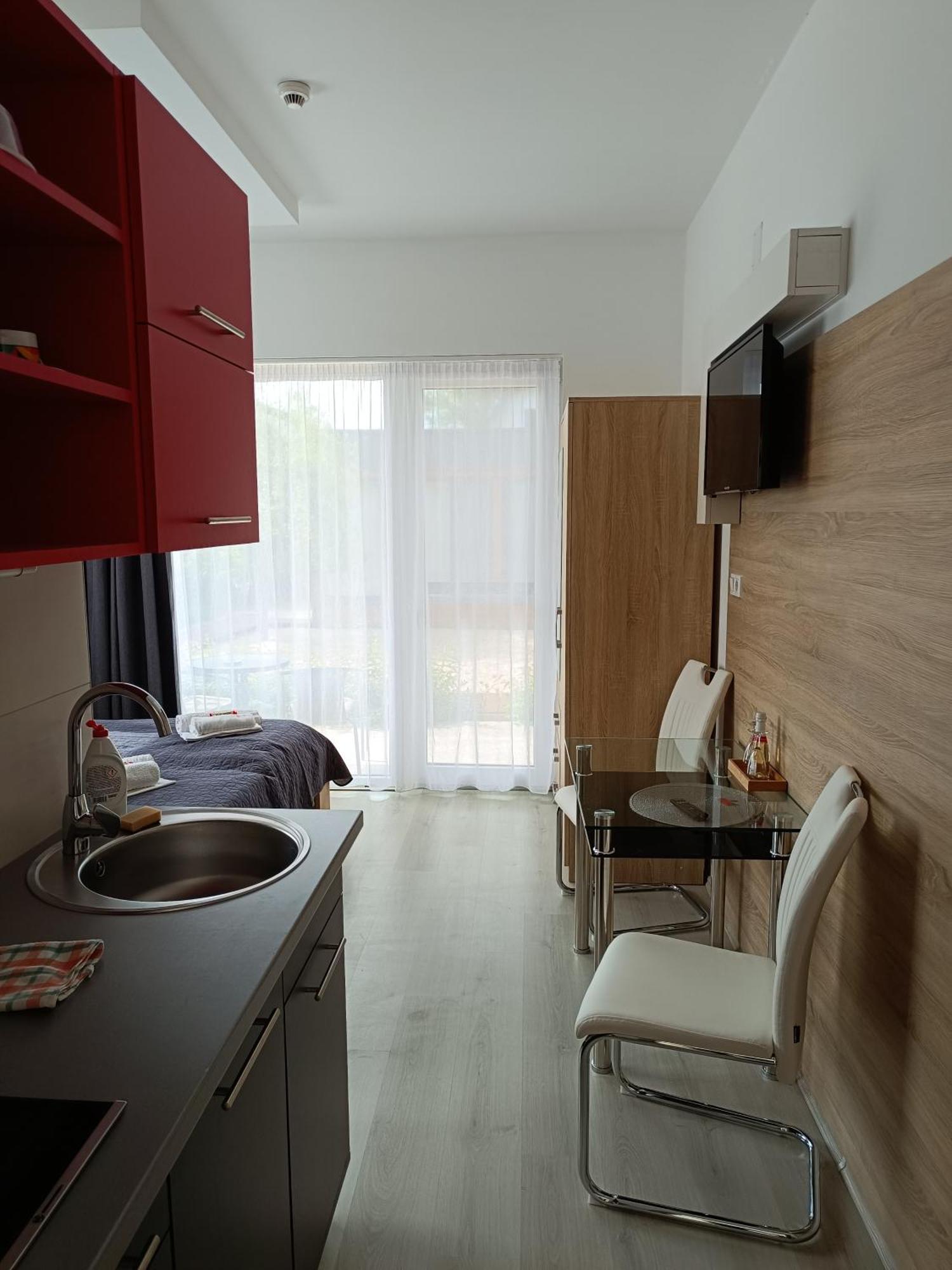 Ujhely Apartmanhaz Siofok
