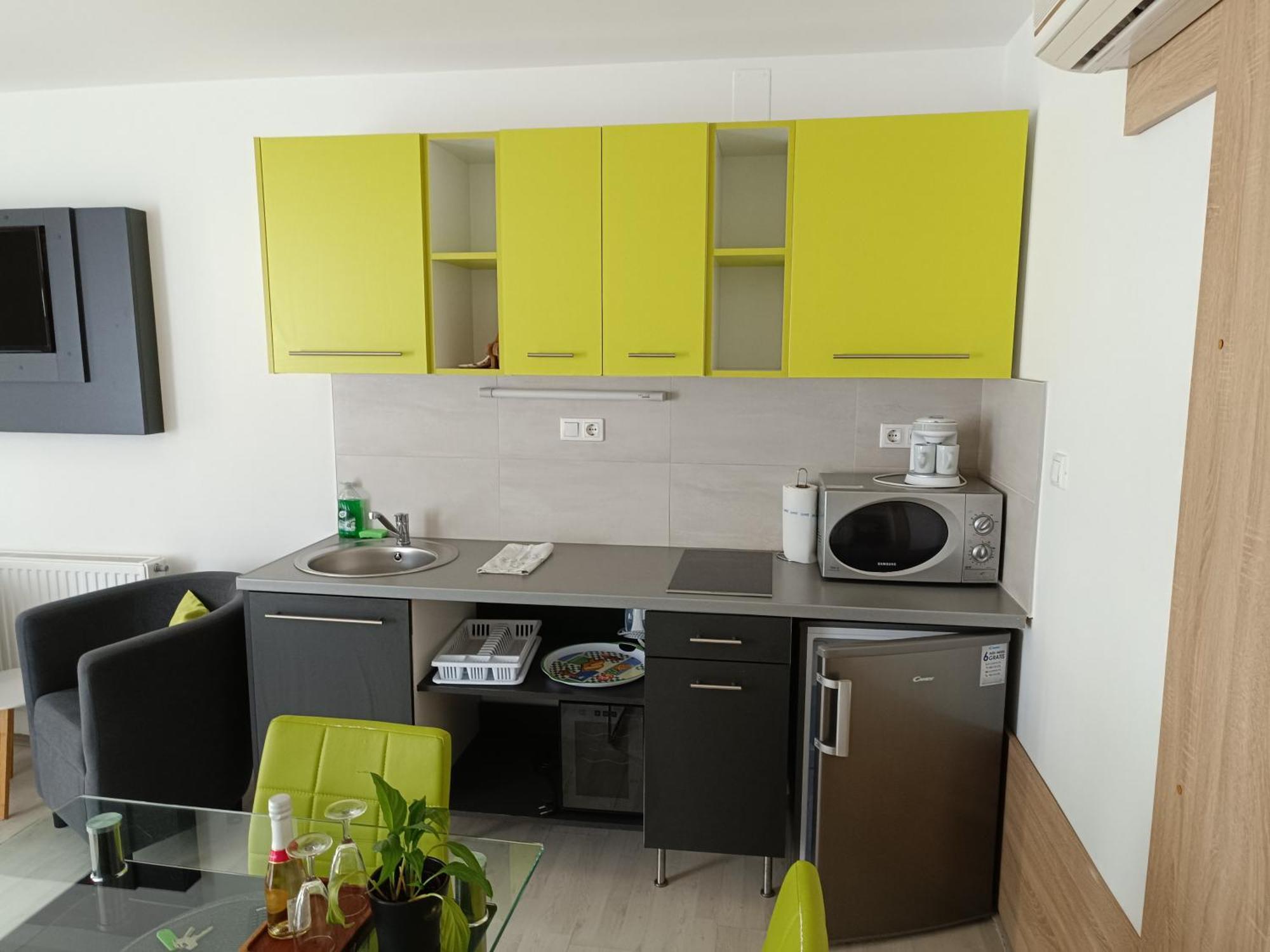 Ujhely Apartmanhaz Apartment