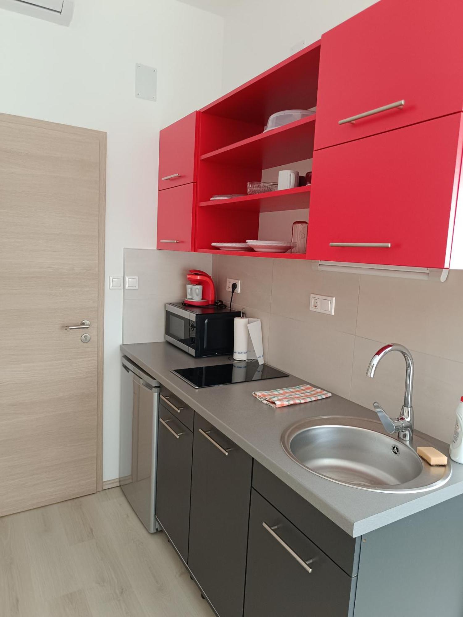 Ujhely Apartmanhaz Apartment *