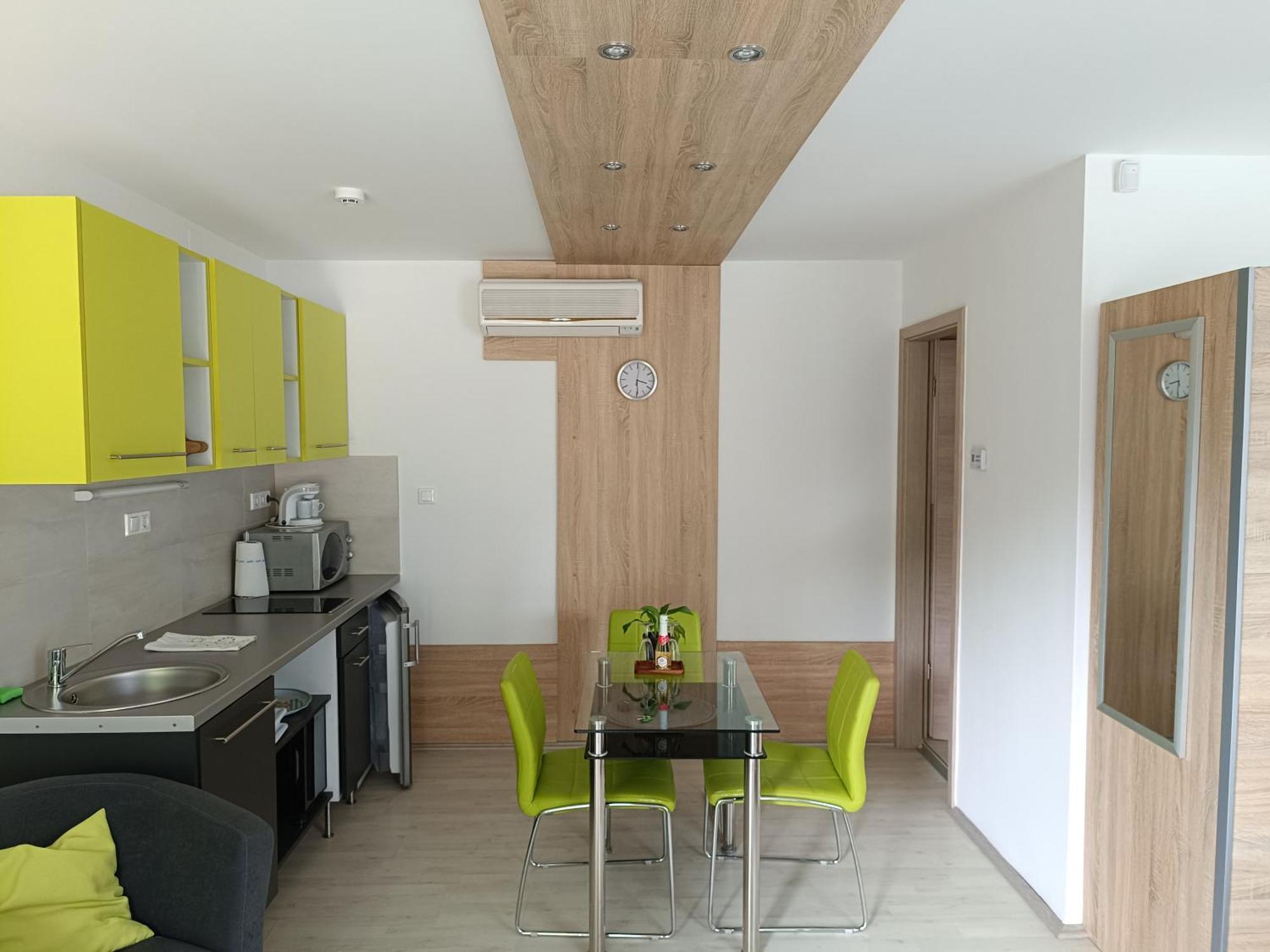 Ujhely Apartmanhaz