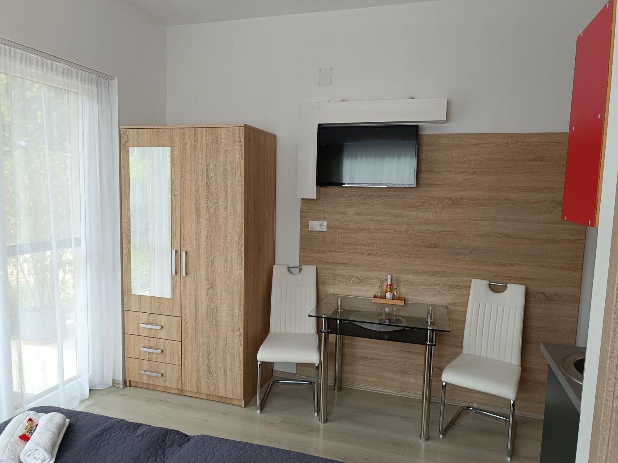 Apartment Ujhely Apartmanhaz