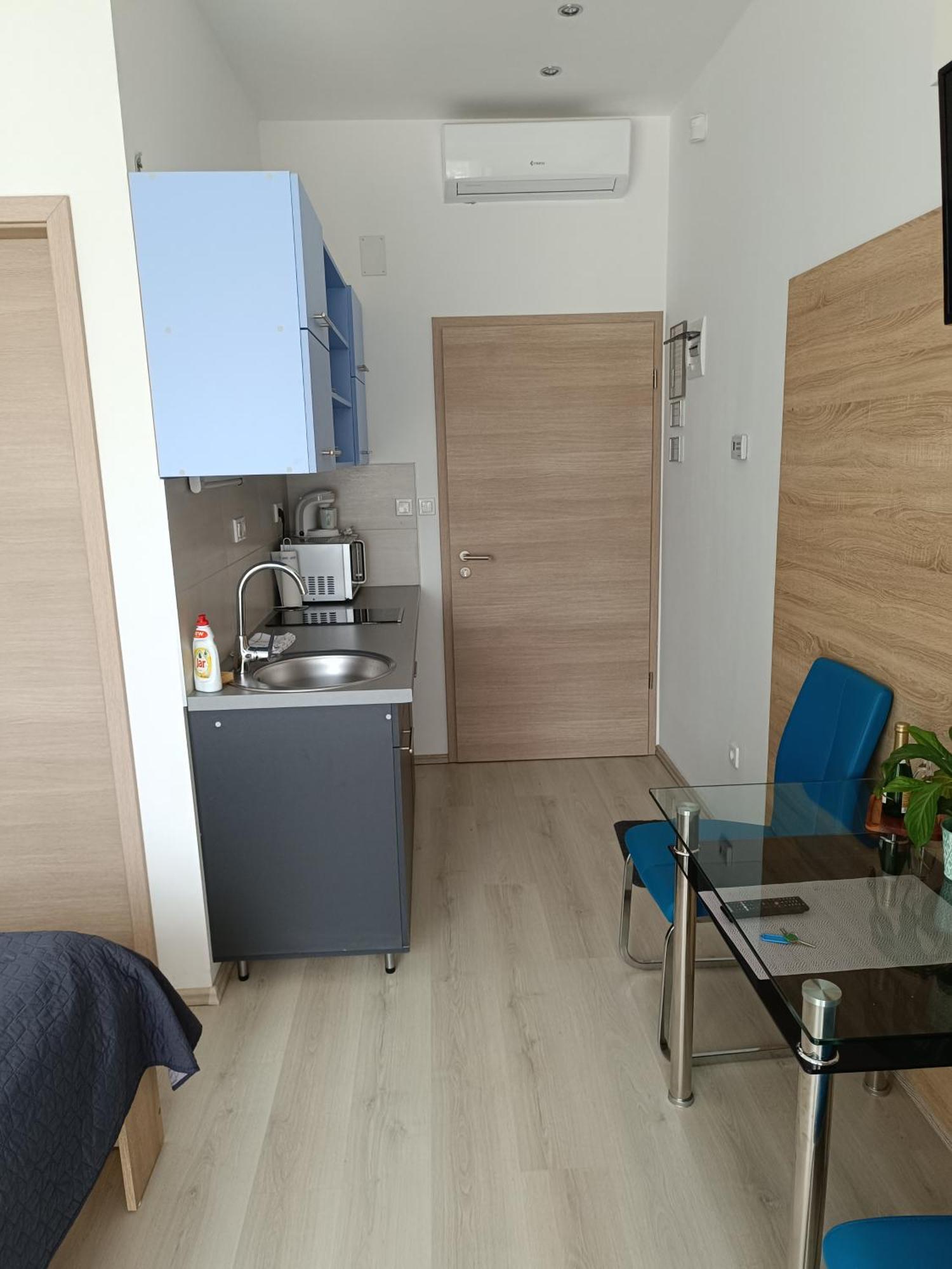 Ujhely Apartmanhaz Apartment *
