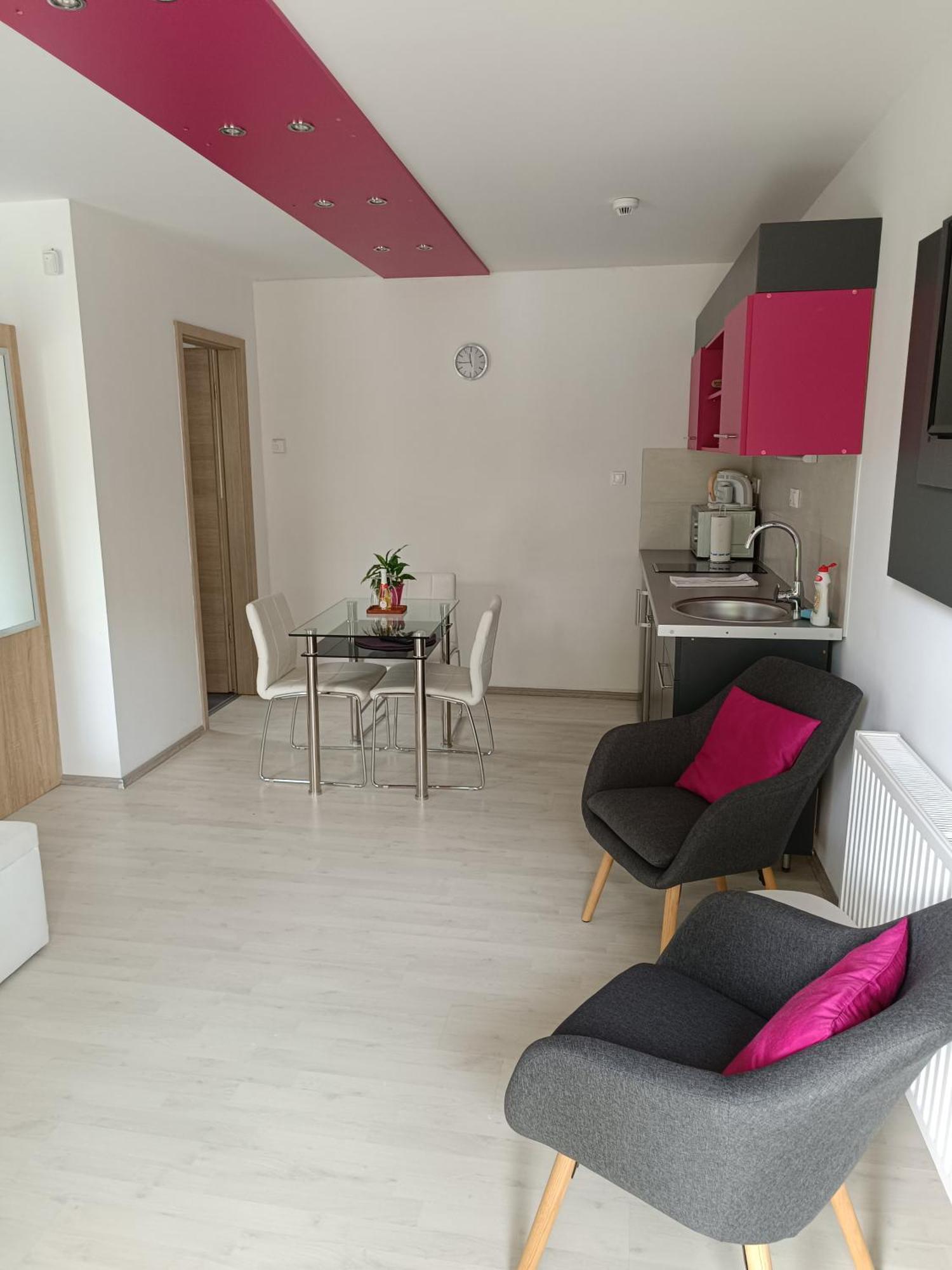Ujhely Apartmanhaz Siofok