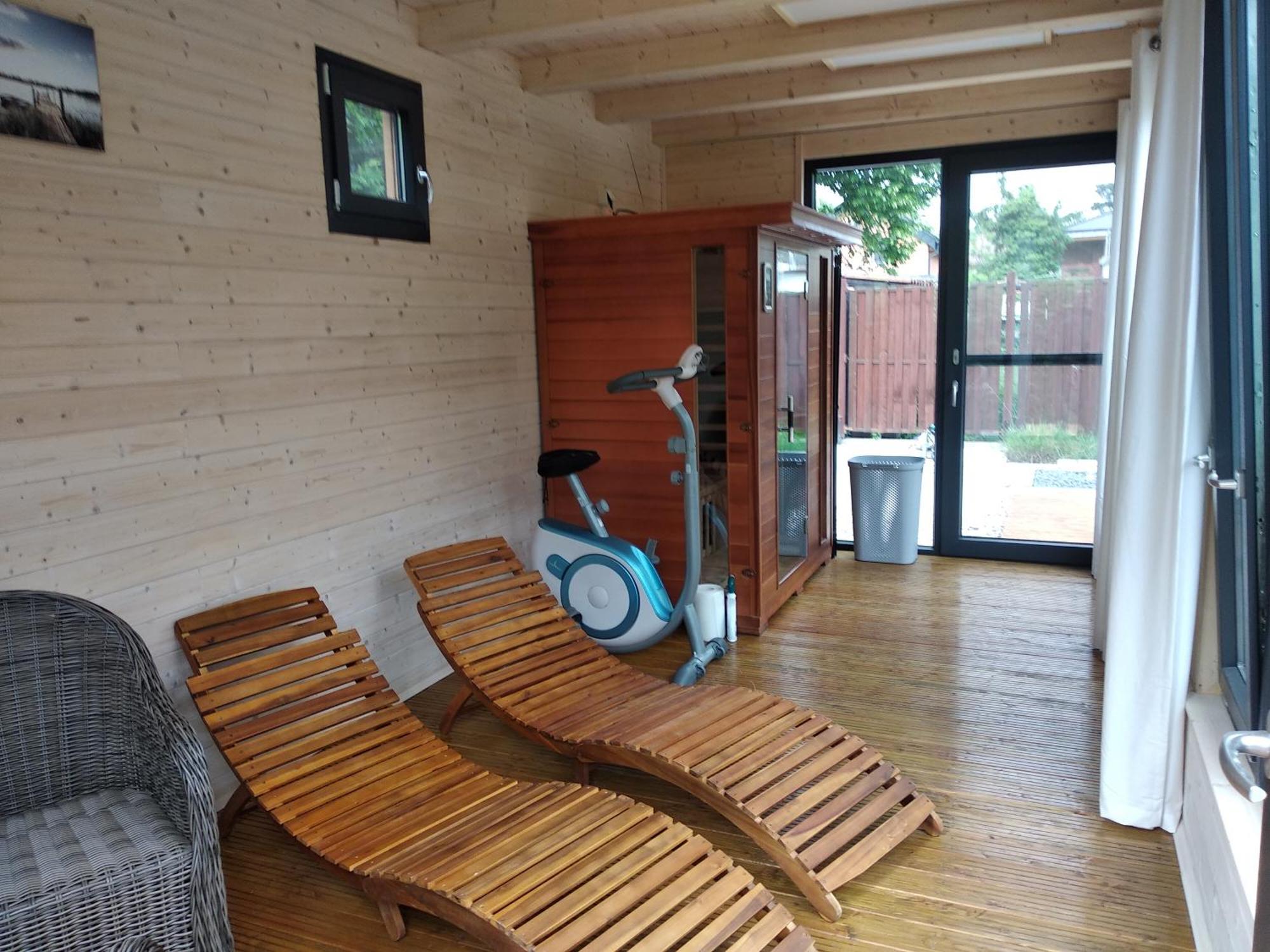 Ujhely Apartmanhaz Apartment *