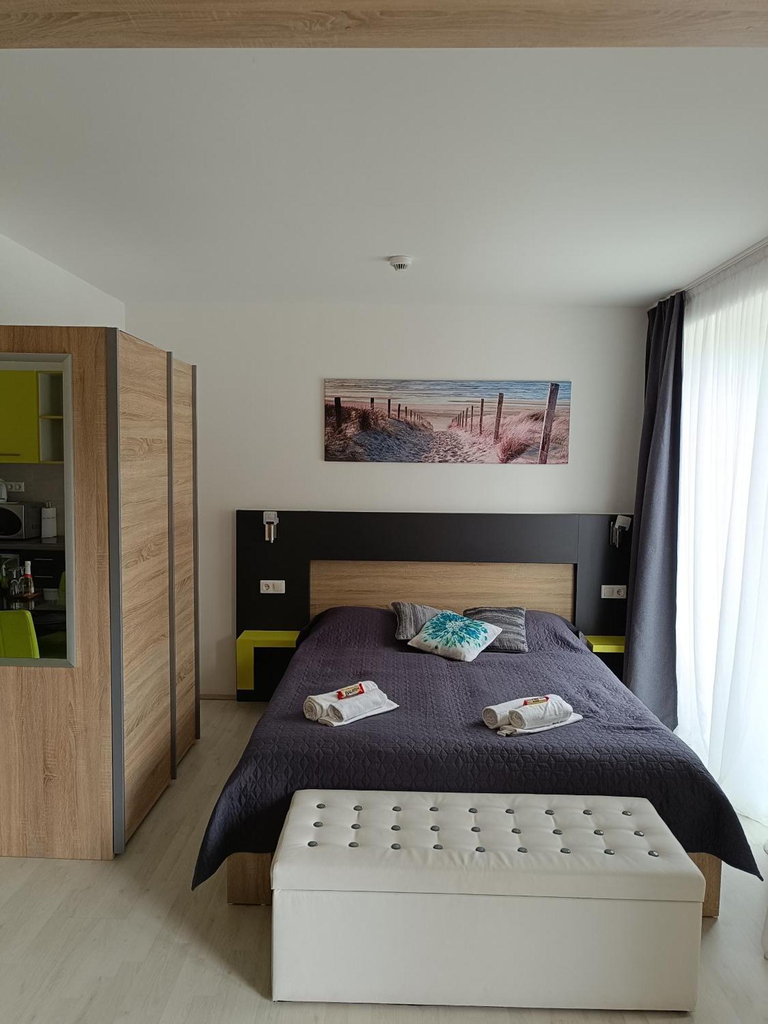 Ujhely Apartmanhaz Siofok